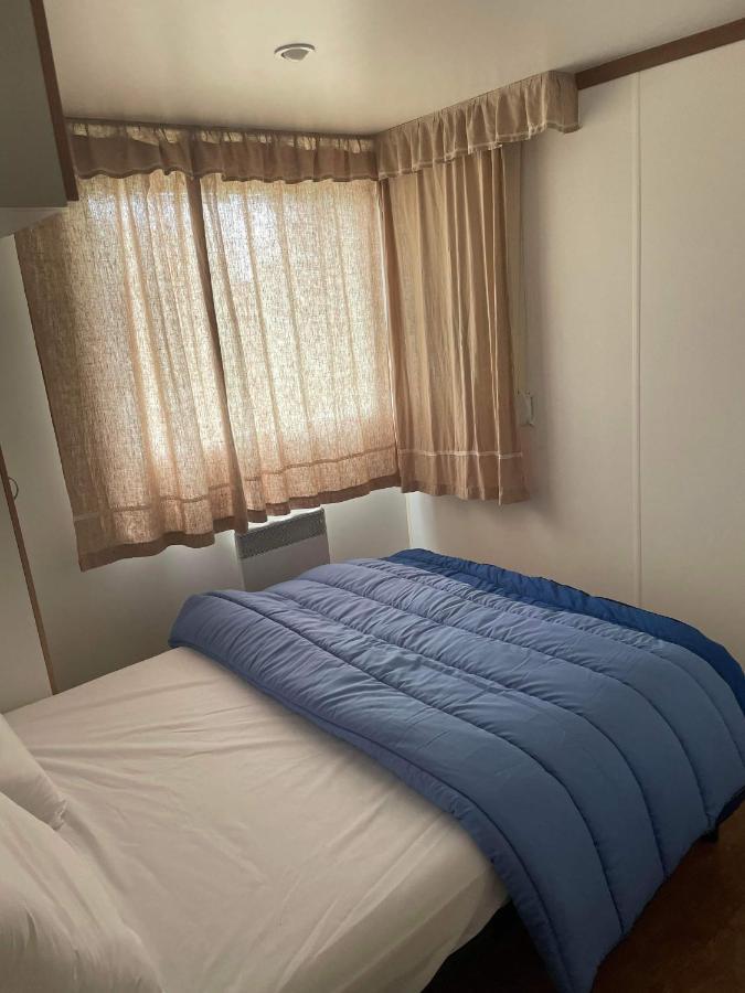 Mobil-Home 4/6 Personnes , Terrasse Couverte ,Piscine Chauffee . Biville-sur-Mer Luaran gambar